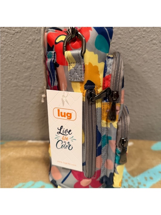 Lug Huggie SE~Wildflower Multi~NEW with tags - Picture 2 of 6